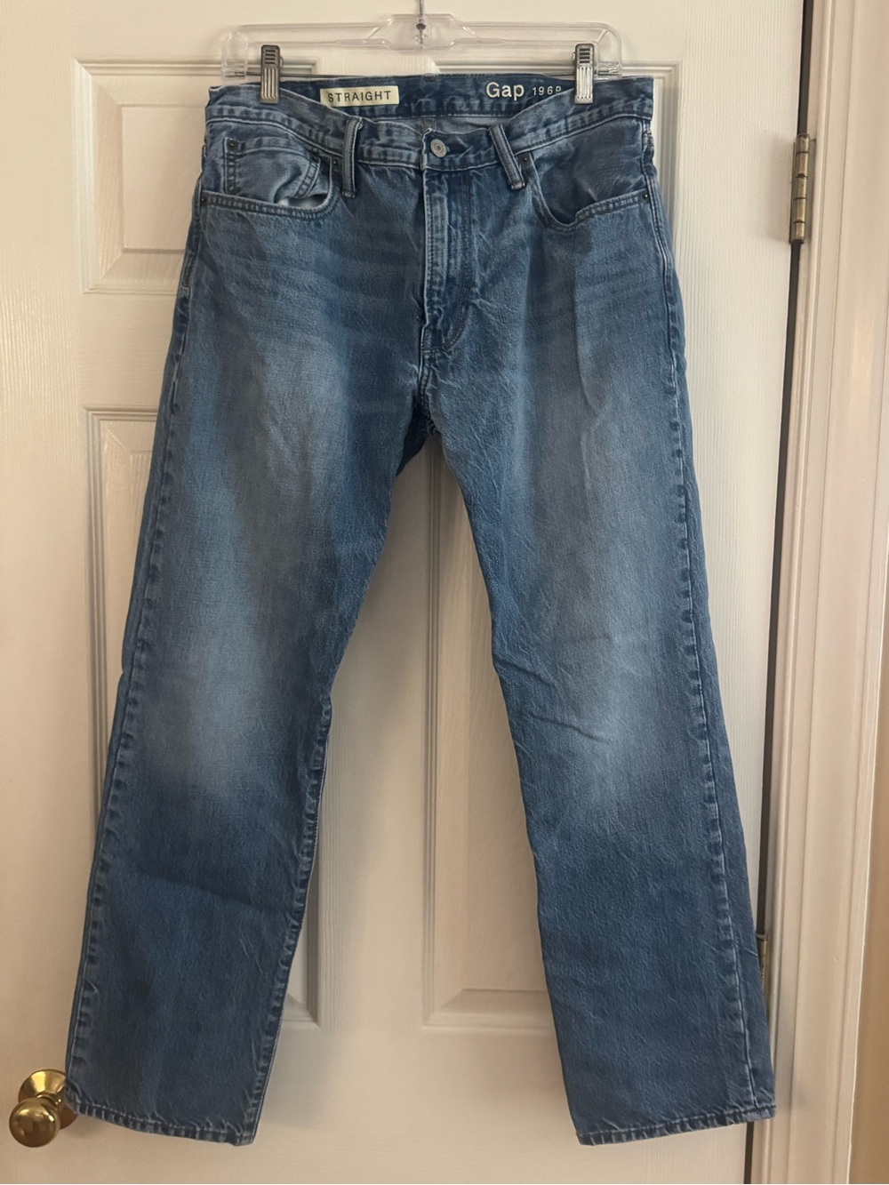 GAP Men's Straight-Leg Washed Blue Jeans